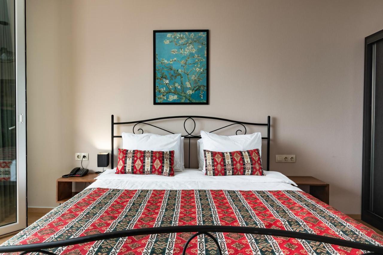 Hotel Flower Tbilisi Zewnętrze zdjęcie