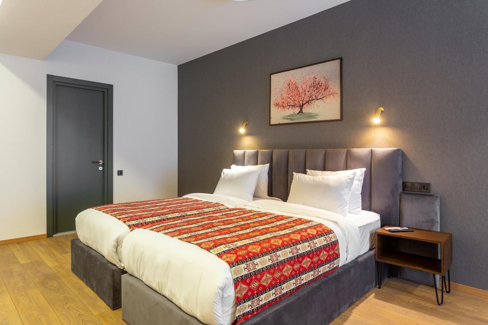 Hotel Flower Tbilisi Zewnętrze zdjęcie